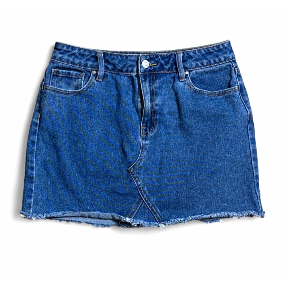 PacSun Medium Wash Denim Mini Skirt Size 28 High Rise Raw Frayed Hem Boho Skater